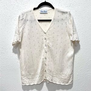 Vintage Elegant Ivory Knit Blouse with‎ Button Detail M